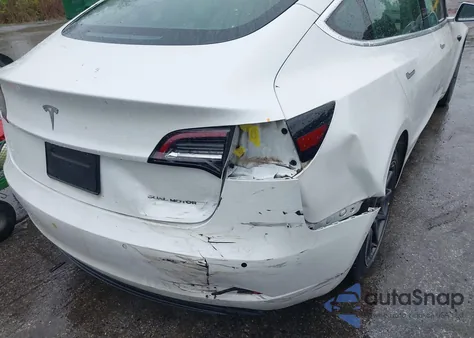 2019 Tesla Model 3 Long Range/Performance из США, поврежденный, VIN 5YJ3E1EBXKF442335